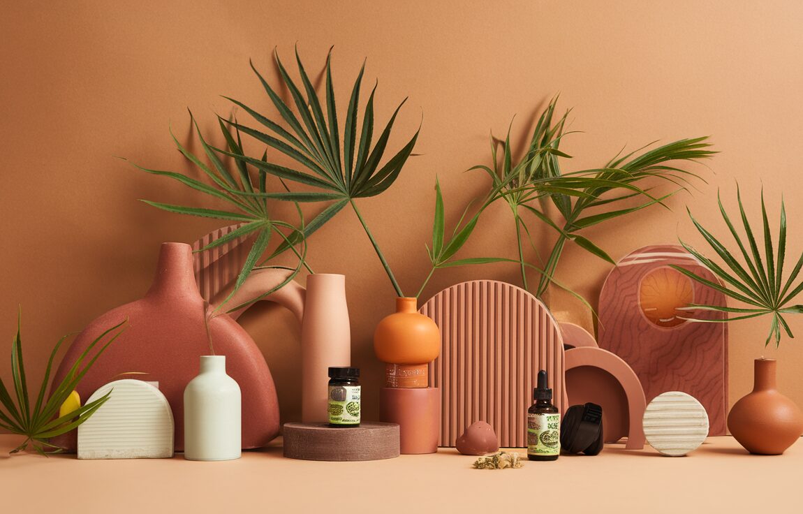 Devanture d'une boutique spécialisée en CBD avec des produits exposés